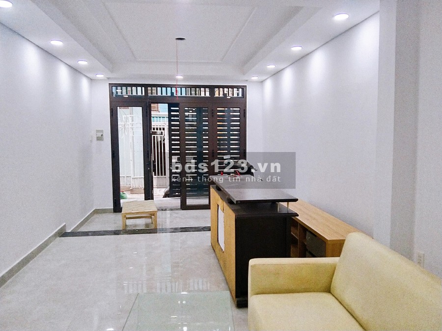 Nhà Trần Bình Trọng Quận 5, 10m ra hẻm xe hơi diện tích 57m2,…