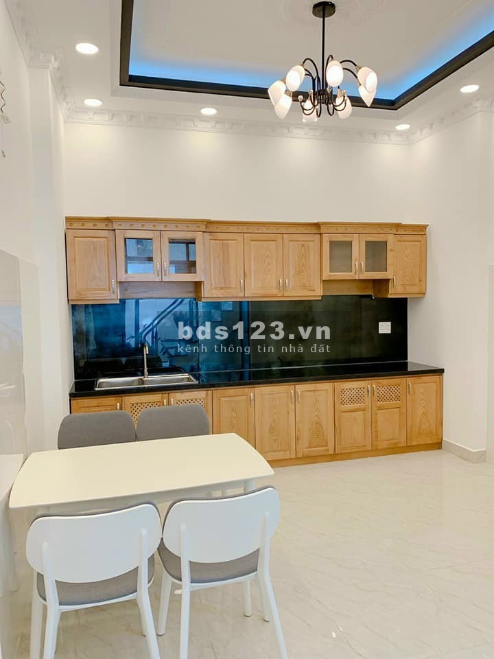 Nhà Nguyễn Đình Chiểu Quận 3, 4 tầng đúc BTCT giá chỉ 7,6 tỷ liên hệ 0901336567