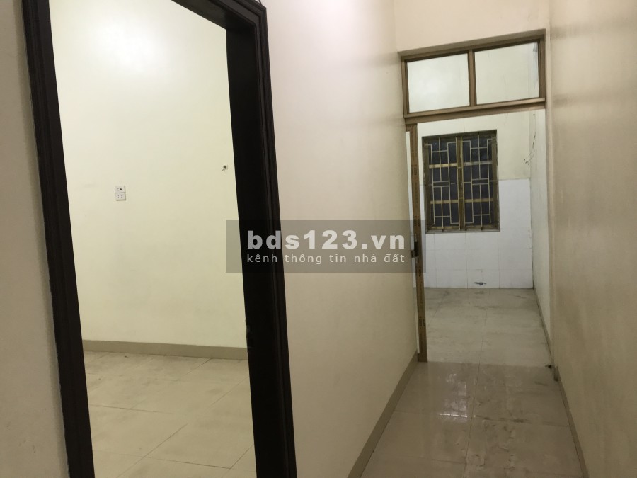 Mặt đường 87 , phố đá bạc , đi các khu du lịch 6km , làng văn hoá dtvn 15km , tthn 42km
