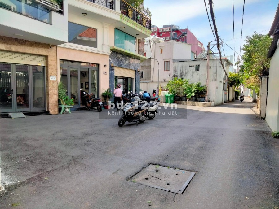 Bán nhà mặt tiền quận Bình Thạnh, 5 tầng, nở hậu, diện tích 48.7, chỉ 13 tỷ