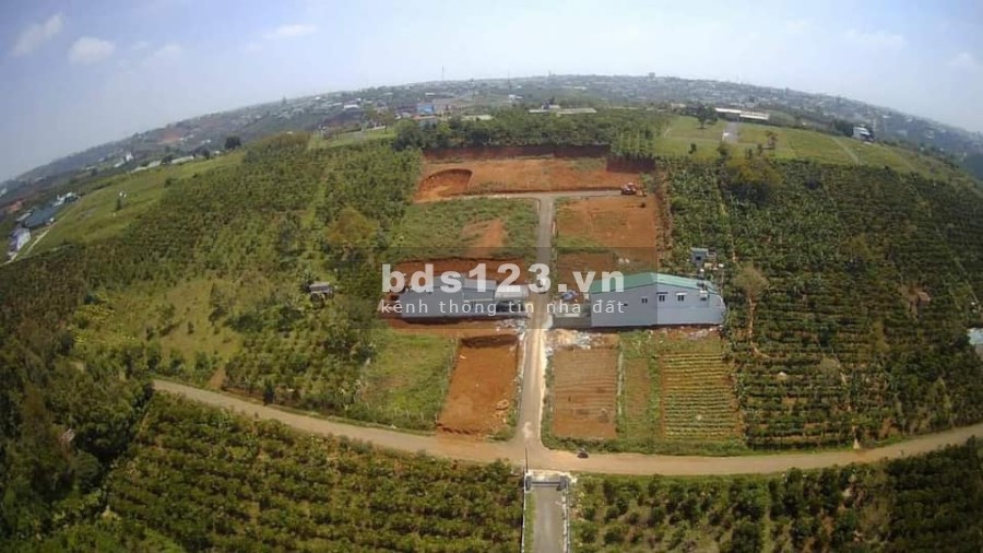 Cần bán lô đất ngay Phường 2 thành phố Bảo Lộc, liên hệ 0902007171, giá bán 1.55 tỷ, bớt lộc