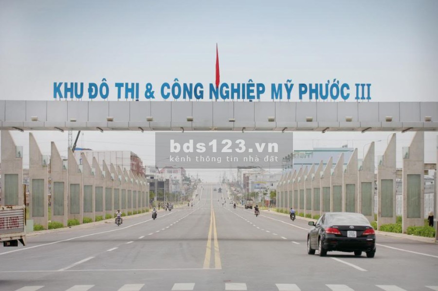 Sổ hồng chính chủ dtsd 210m đất thổ mặt tiền đường nhựa tại Binh Dương, giá tốt đầu tư