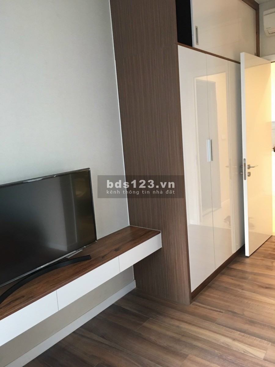 Cần bán gấp đảo Kim Cương căn 3 pn dt 117m2, giá 10.5 tỷ, dtsd 143m2 giá 12 tỷ, tầng cao, view sông