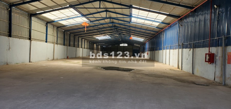Cho thuê kho xưởng dtsd 2000m2-2400m2 đường Hồ Văn Long, P. Tân Tạo, Quận Bình Tân