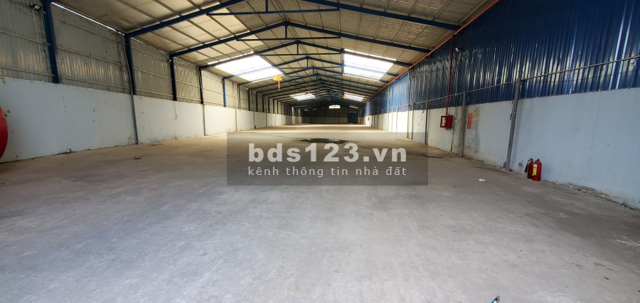 Cho thuê kho xưởng dtsd 2000m2-2400m2 đường Hồ Văn Long, P. Tân Tạo, Quận Bình Tân