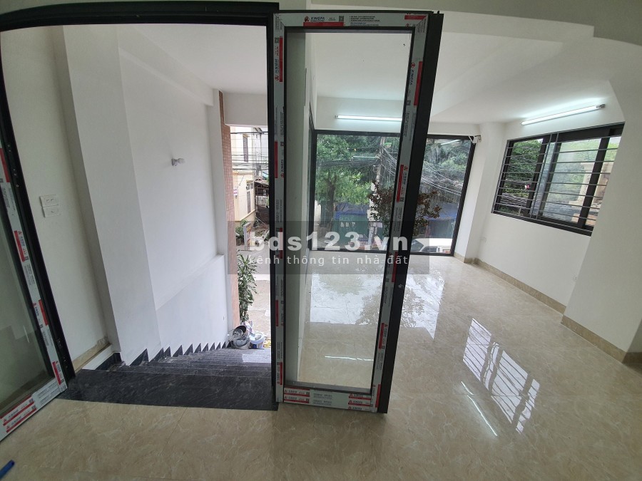 Mặt bằng đẹp gần chợ đường to ô tô tránh nhau, giá ưu đãi, không chung chủ, khu dân cư