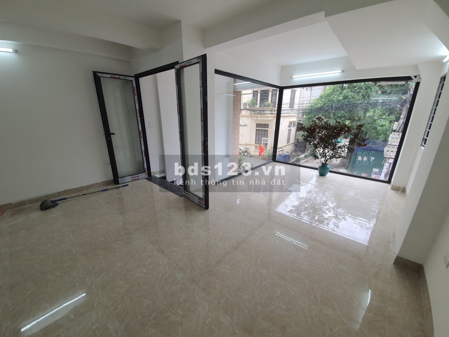 Mặt bằng đẹp gần chợ đường to ô tô tránh nhau, giá ưu đãi, không chung chủ, khu dân cư