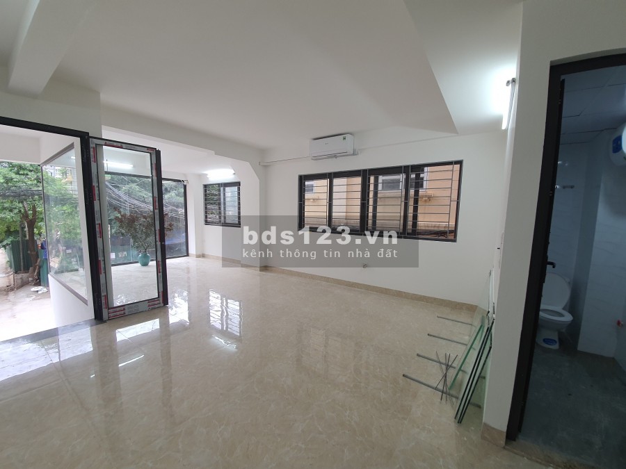 Mặt bằng đẹp gần chợ đường to ô tô tránh nhau, giá ưu đãi, không chung chủ, khu dân cư