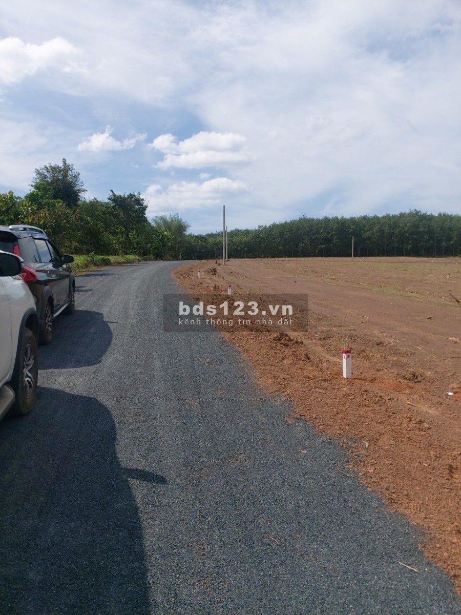 SIÊU PHẨM giá F0,nằn ngay DTLS Khu căn cứ Tà Thiết.Đất sổ sẵn, thể hiện tên đường trên sổ,..