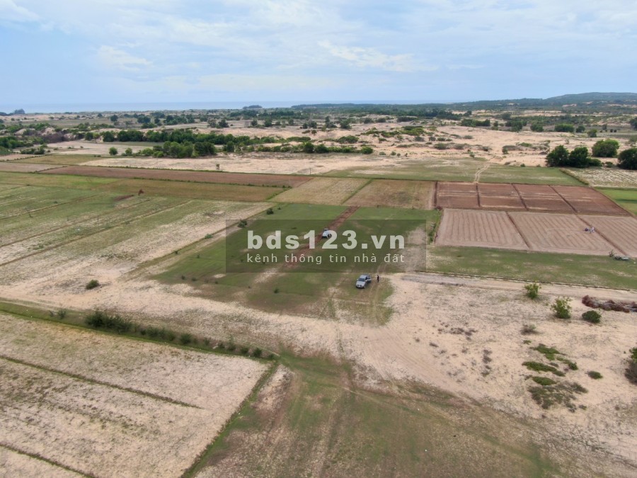 Bán lô đất cách biển chỉ 3km quy hoạch thổ cư đường lớn, hạ tầng giao thông đồng bộ