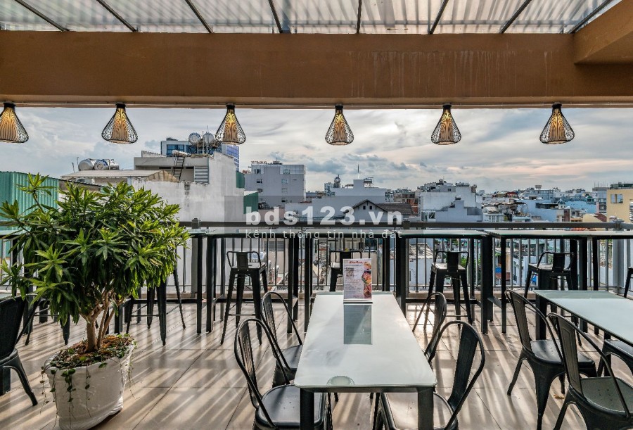 Khách sạn 4 sao cho thuê văn phòng diện tích 120m2, với giá ưu đãi, đầy đủ công năng