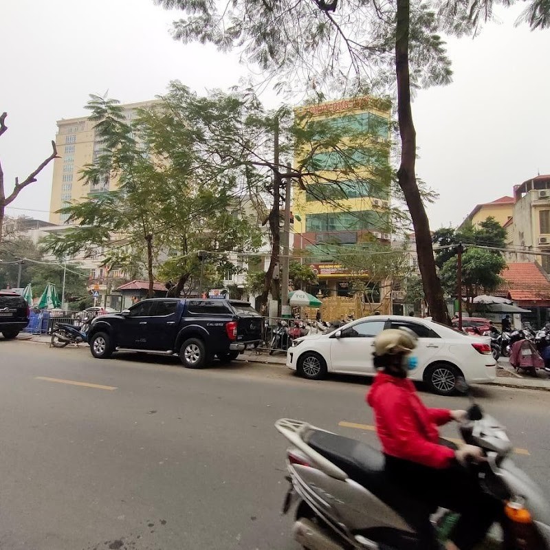Mặt phố Thuỵ Khuê lô góc 3 mặt thoáng, ô tô dừng đỗ kinh doanh, văn phong, đúc 4 tầng kiên cố