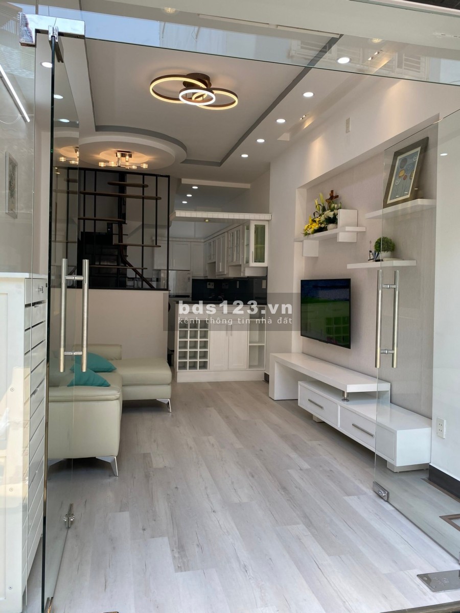 Trần Hữu Trang diện tích sử dụng 27.3m2, giá bán 4.7 tỷ, phường 10, Quận Phú Nhuận