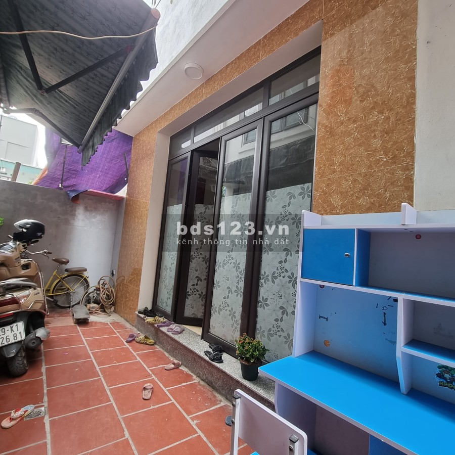 Bán nhà Ngô Gia Tự nhà tự xây ngõ nông, diện tích 33m2, đúc 3 tầng kiên cố, giá bán 2.7 tỷ
