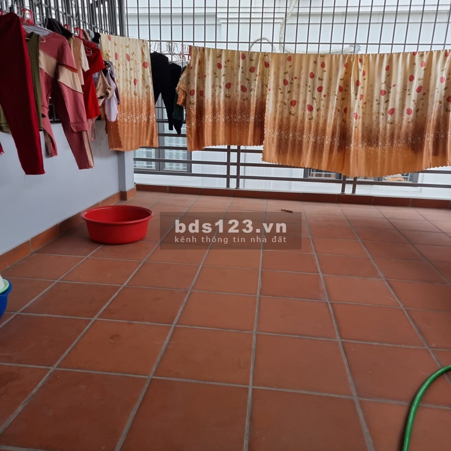 Bán nhà Ngô Gia Tự nhà tự xây ngõ nông, diện tích 33m2, đúc 3 tầng kiên cố, giá bán 2.7 tỷ