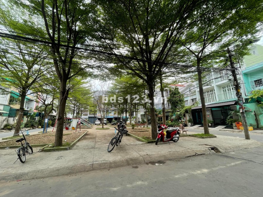 Đất đẹp giá rẻ gần trung tâm AEON Tân Phú vị trí đắc địa, tiện ích xung quanh đầy đủ, giá tốt