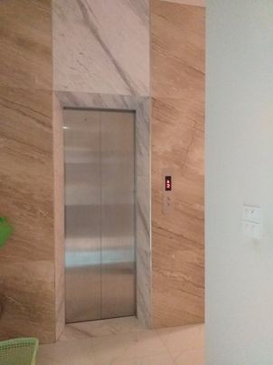 Bán gấp nhà phố Nguyễn Hoàng toà nhà văn phòng, thang máy, diện tích 75m2, giá 22 tỷ
