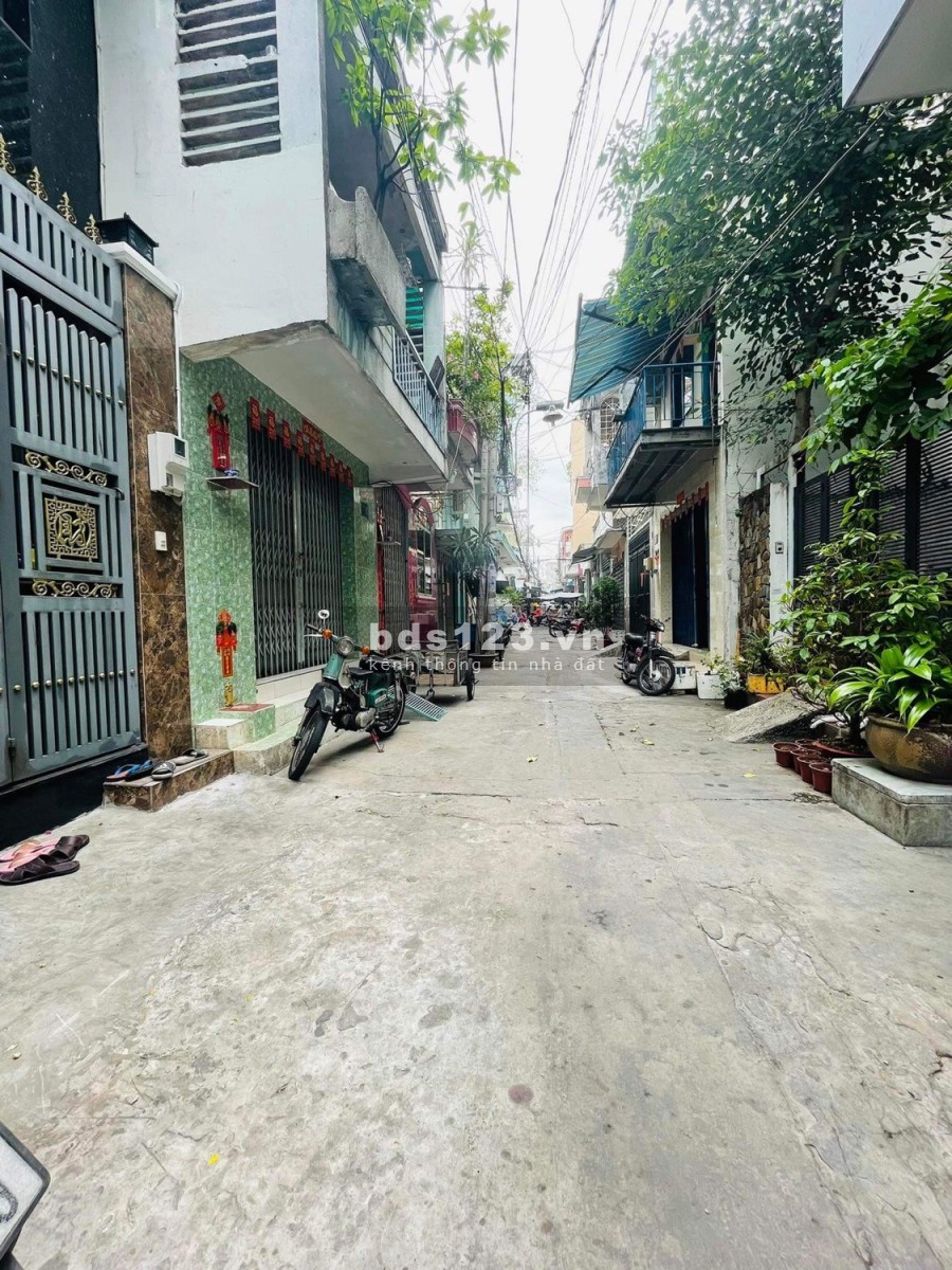 Bán Nhà Có Sổ Đường Trịnh Đình Trọng dtsd 48m2 6 tầng 4 phòng ngủ 4 nhà vệ sinh