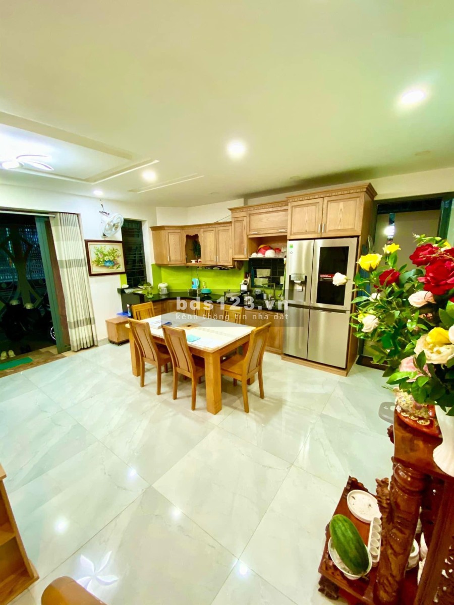 Bán gấp nhà mặt tiền Đặng Minh Trứ, Tân Bình, 76m2, giá chỉ 9.X tỷ, 0888045508