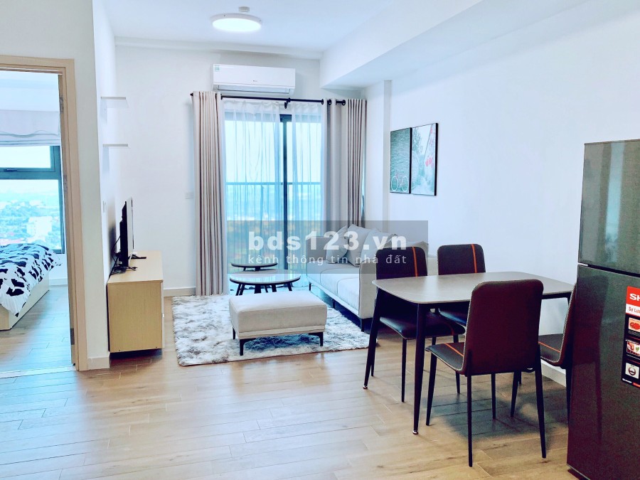 Bán căn hộ 50m tầng cao ban công đông nam nhà full đồ mới Giá : 1,68 tỷ bao phí