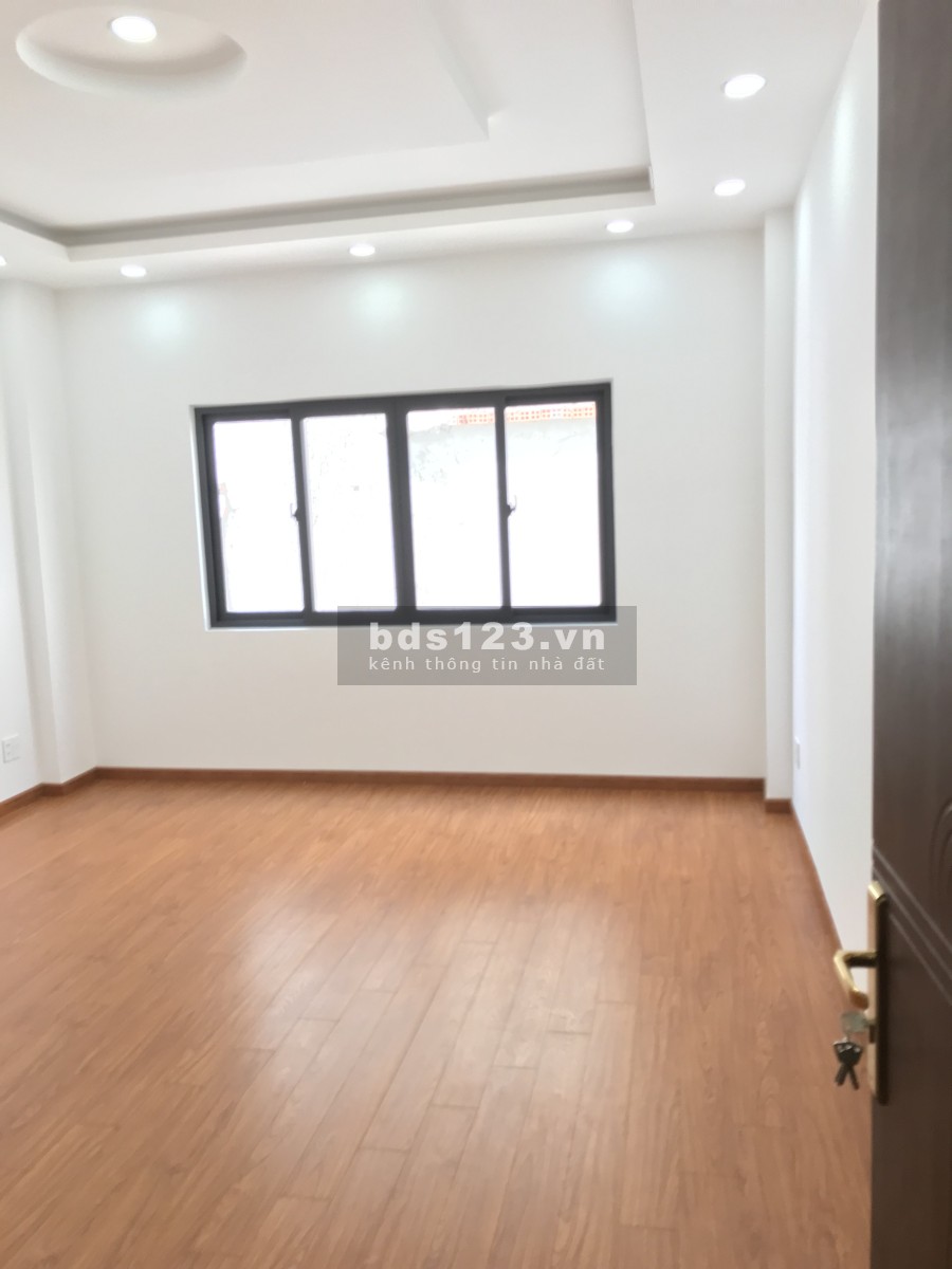 Nhà mặt tiền đường cho thuê dài hạn hoặc bán khu dân cư đông, giá tốt, tiện ích đầy đủ