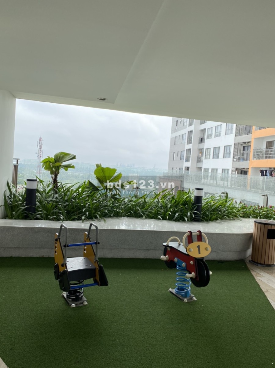 Cần bán căn 2 pn đầy đủ nội thất ban công dài hàng hiếm chung cư The Sun giá chi 4.33 tỷ