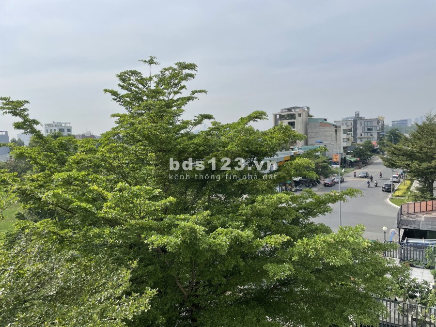Cần cho thuê gấp văn phòng ngay khu Đảo Kim Cương. Liên hệ: 0932.689.228