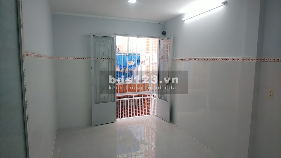 Bán nhà có sổ hồng hẻm 154 Âu Dương Lân P3, Quận 8 nhà mới vào ở ngay giá tốt