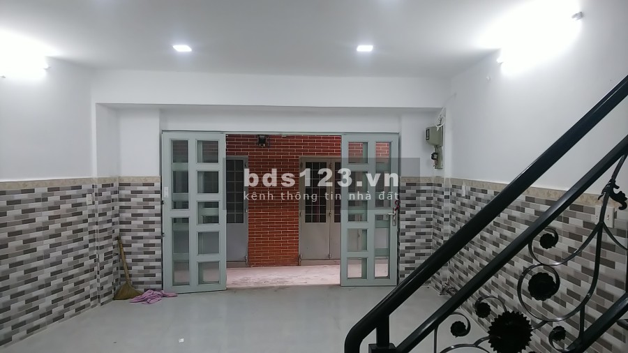 Bán nhà có sổ hồng hẻm 154 Âu Dương Lân P3, Quận 8 nhà mới vào ở ngay giá tốt