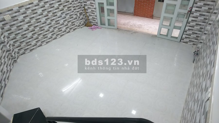Bán nhà có sổ hồng hẻm 154 Âu Dương Lân P3, Quận 8 nhà mới vào ở ngay giá tốt