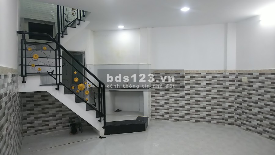 Bán nhà có sổ hồng hẻm 154 Âu Dương Lân P3, Quận 8 nhà mới vào ở ngay giá tốt