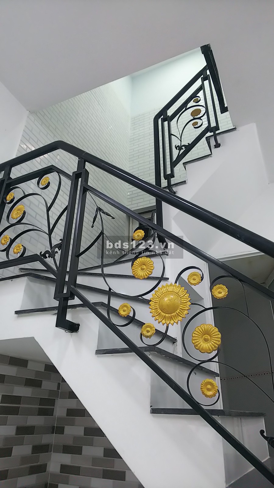 Bán nhà có sổ hồng hẻm 154 Âu Dương Lân P3, Quận 8 nhà mới vào ở ngay giá tốt