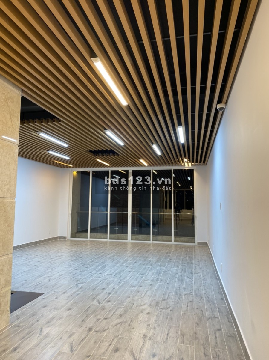 Shophouse Saritown cho thuê nhà hoàn thiện, có thang máy. Liên hệ 0932 689 228