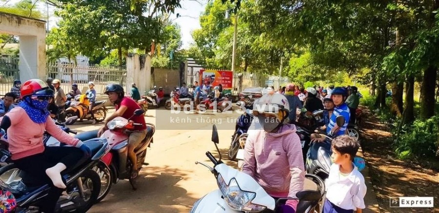 Bán đất nền Xã Lộ 25 còn 1 lô 106m2 thổ cư giá 939 triệu, ngân hàng hỗ trợ vay, sổ hồng riêng