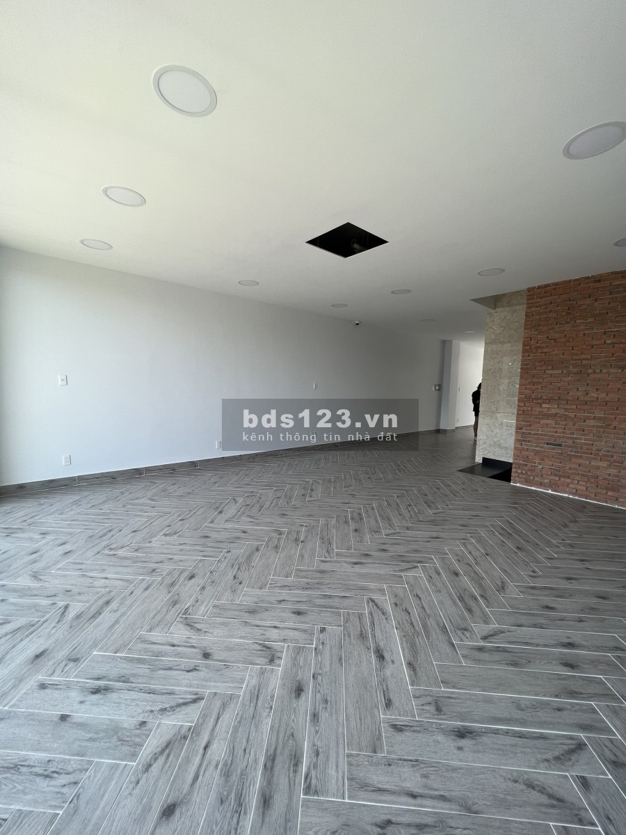 Shophouse Saritown cho thuê nhà hoàn thiện, có thang máy. Liên hệ 0932 689 228