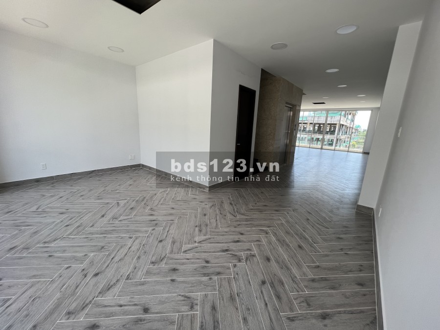 Shophouse Saritown cho thuê nhà hoàn thiện, có thang máy. Liên hệ 0932 689 228