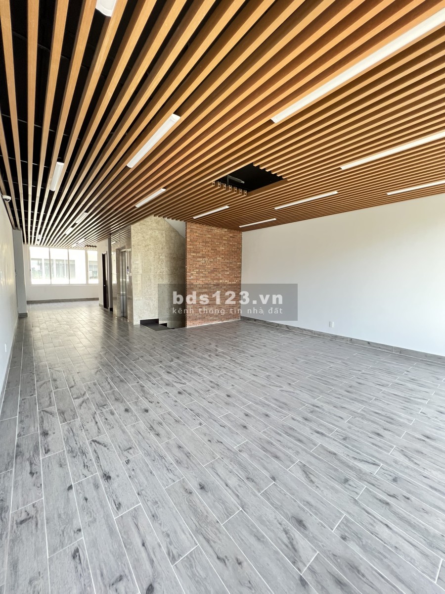 Shophouse Saritown cho thuê nhà hoàn thiện, có thang máy. Liên hệ 0932 689 228