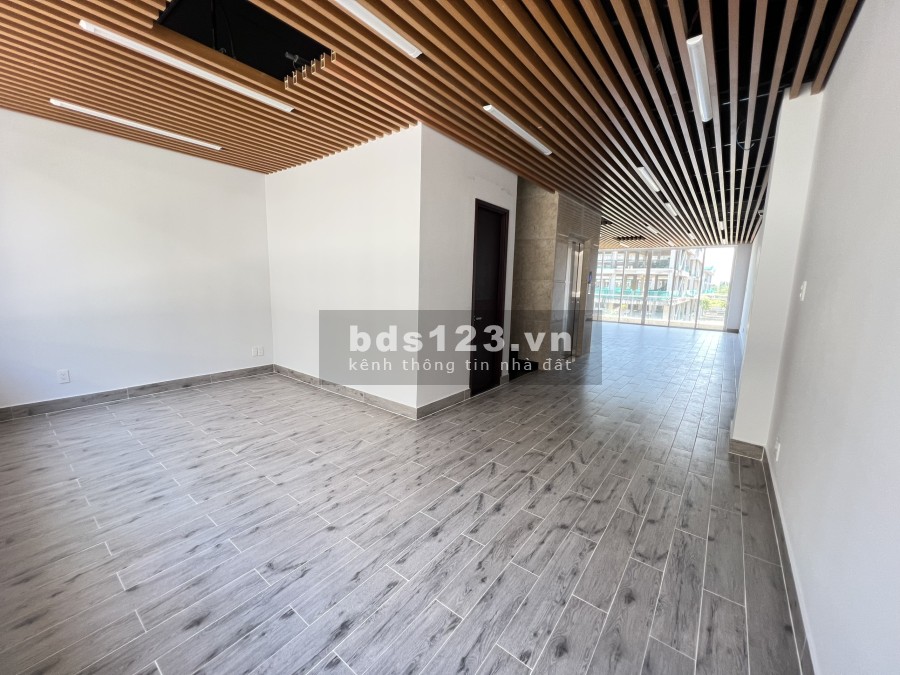 Shophouse Saritown cho thuê nhà hoàn thiện, có thang máy. Liên hệ 0932 689 228