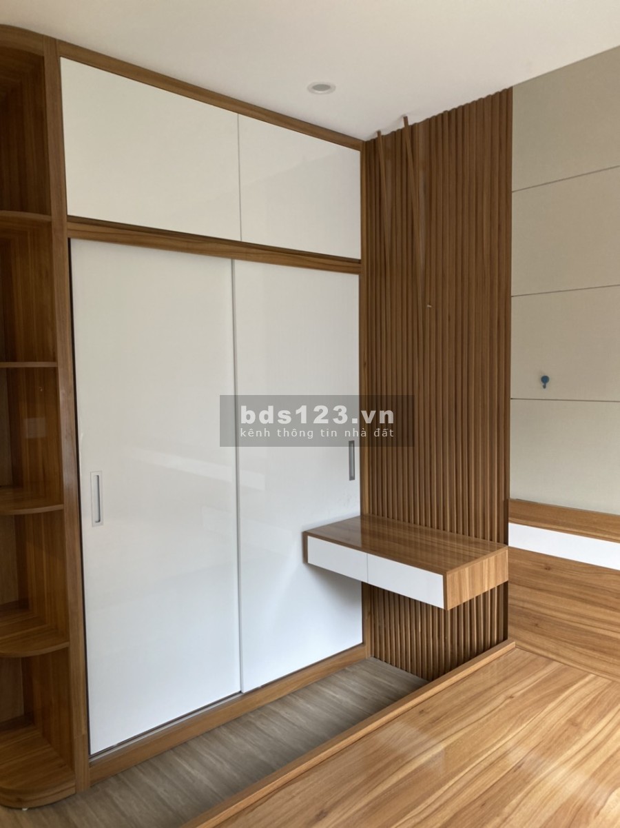 Cần bán chung cư 2PN 1WC full nội thất 61m2 rẻ nhất VinHomes Ocean Park Gia Lâm
