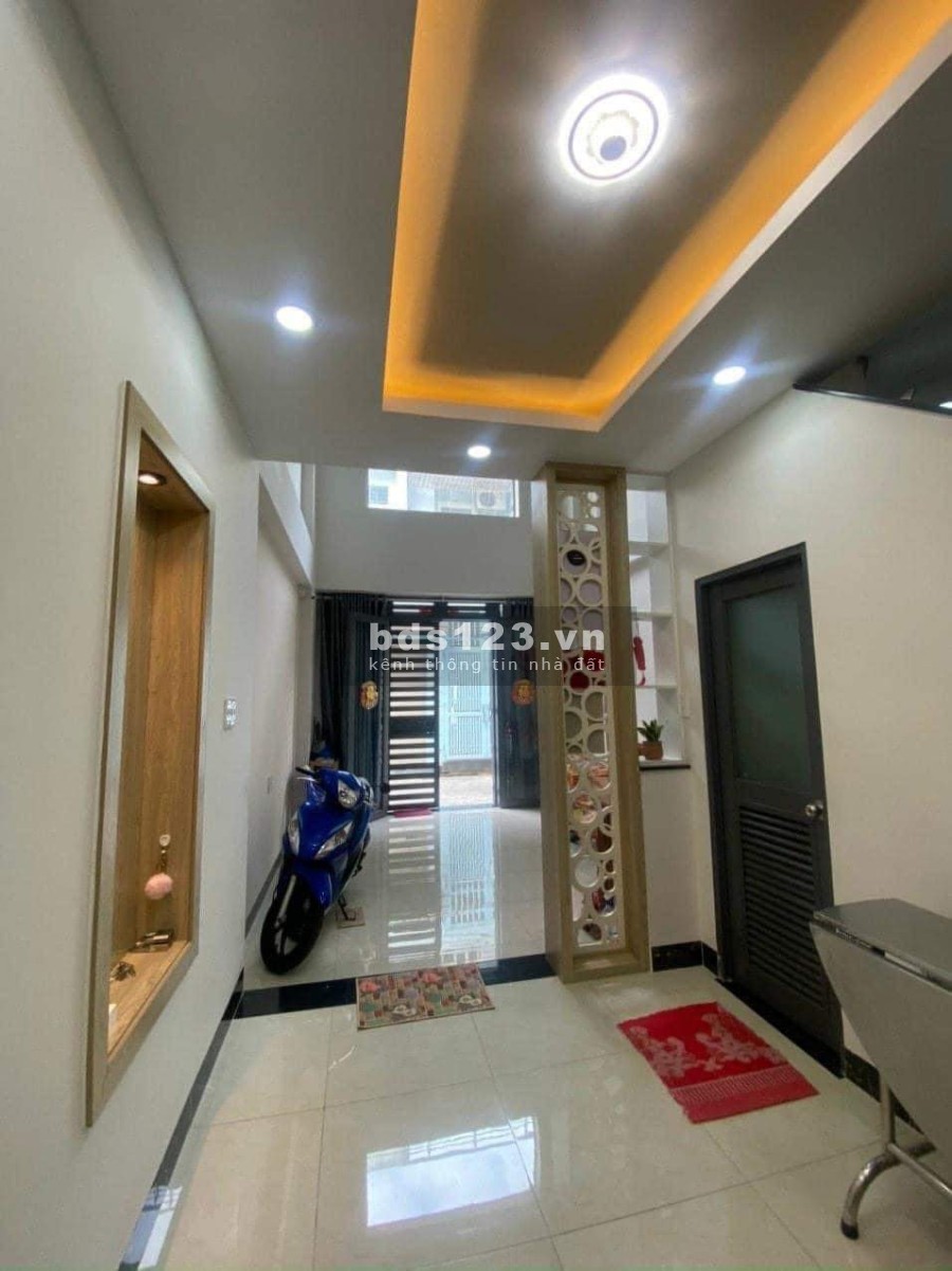 Bán nhà nguyên căn đường Tô Hiệu sổ hồng riêng hẻm xe hơi, diện tích 48m2, giá tốt