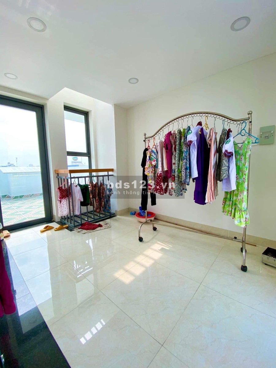 Bán nhà nguyên căn đường Tô Hiệu sổ hồng riêng hẻm xe hơi, diện tích 48m2, giá tốt