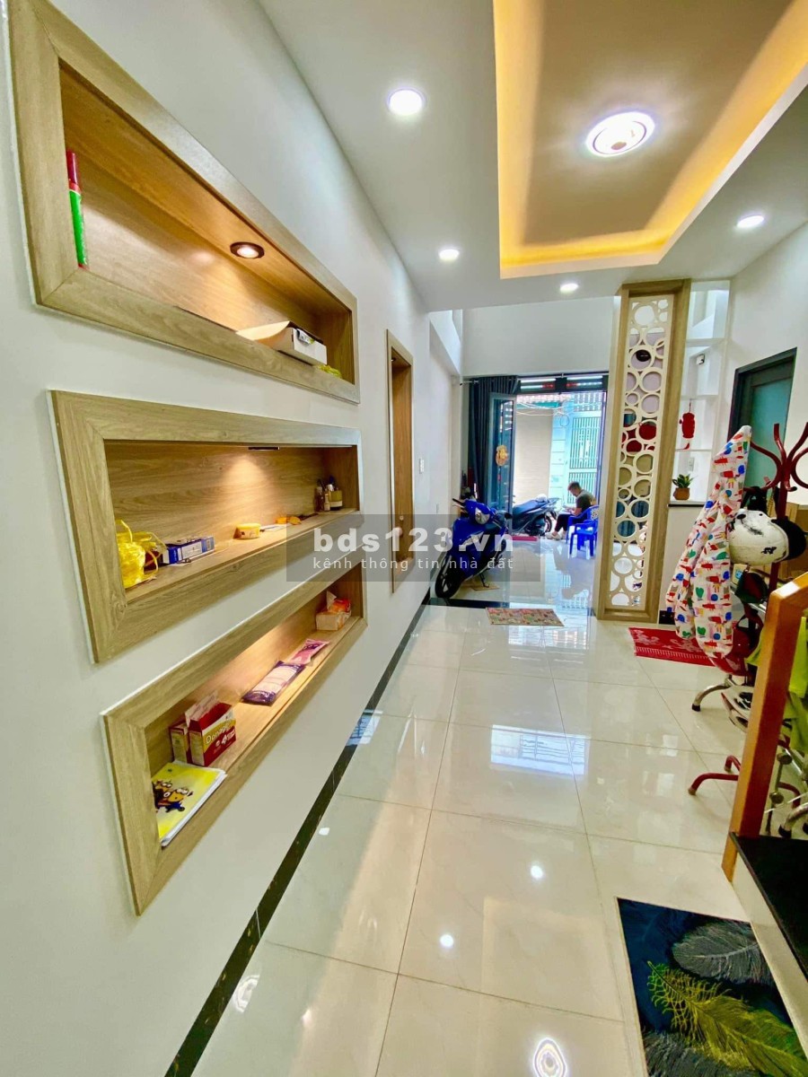Bán nhà nguyên căn đường Tô Hiệu sổ hồng riêng hẻm xe hơi, diện tích 48m2, giá tốt