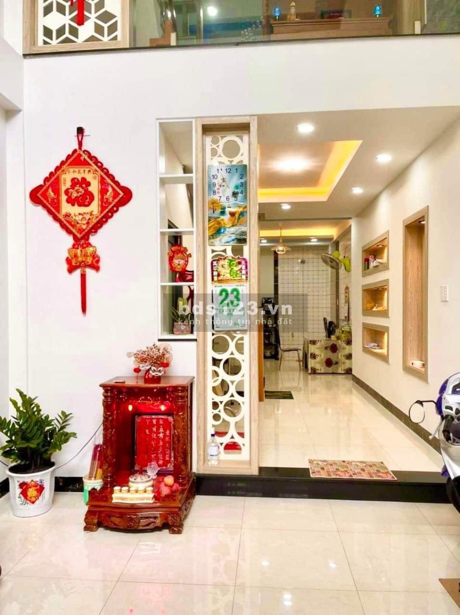 Bán nhà nguyên căn đường Tô Hiệu sổ hồng riêng hẻm xe hơi, diện tích 48m2, giá tốt