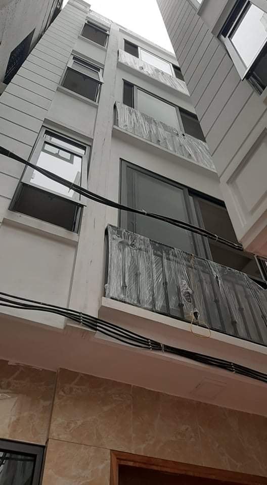 Nhà đẹp Quan Hoa, Cầu Giấy, diện tích 33m2, 5 tầng, giá bán 4.2 tỷ, ngõ 3 gác ô tô gần