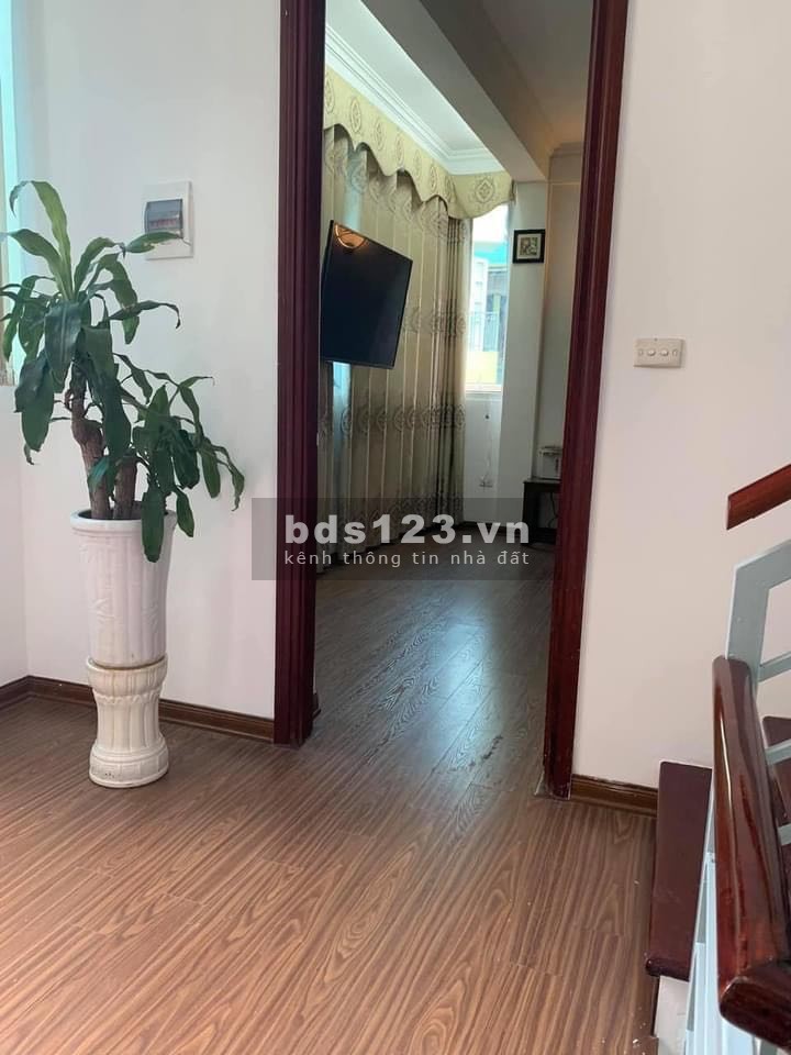Bán nhà trung tâm Đống Đa, đường rộng chưa đến 5 tỷ pháp lý chính chủ, giá tốt đầu tư