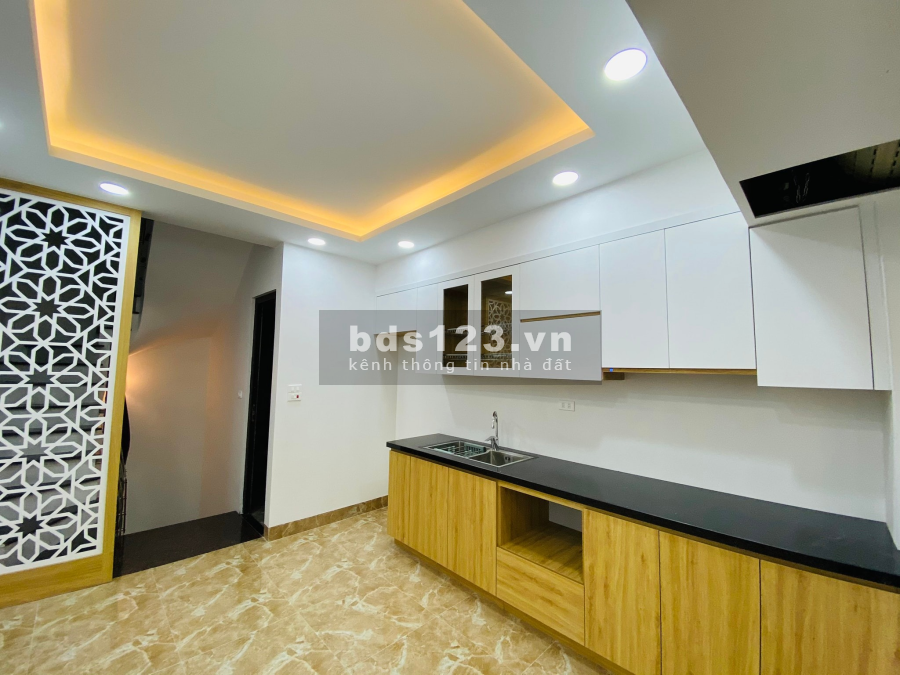 Cần bán gấp nhà Minh Khai, HBT, 55m, nhà mới đẹp, nhỉnh 4 tỷ, ba gác đua khu an ninh