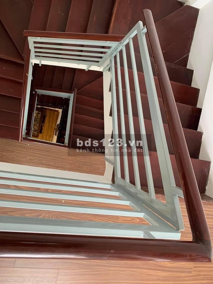 Bán nhà trung tâm Đống Đa, đường rộng chưa đến 5 tỷ pháp lý chính chủ, giá tốt đầu tư