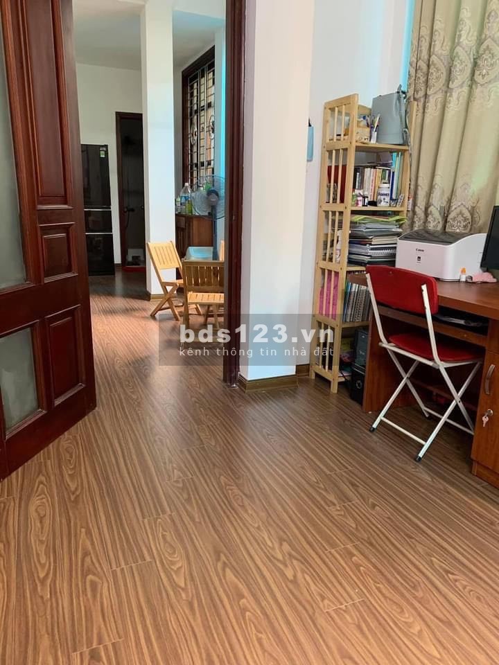 Bán nhà trung tâm Đống Đa, đường rộng chưa đến 5 tỷ pháp lý chính chủ, giá tốt đầu tư