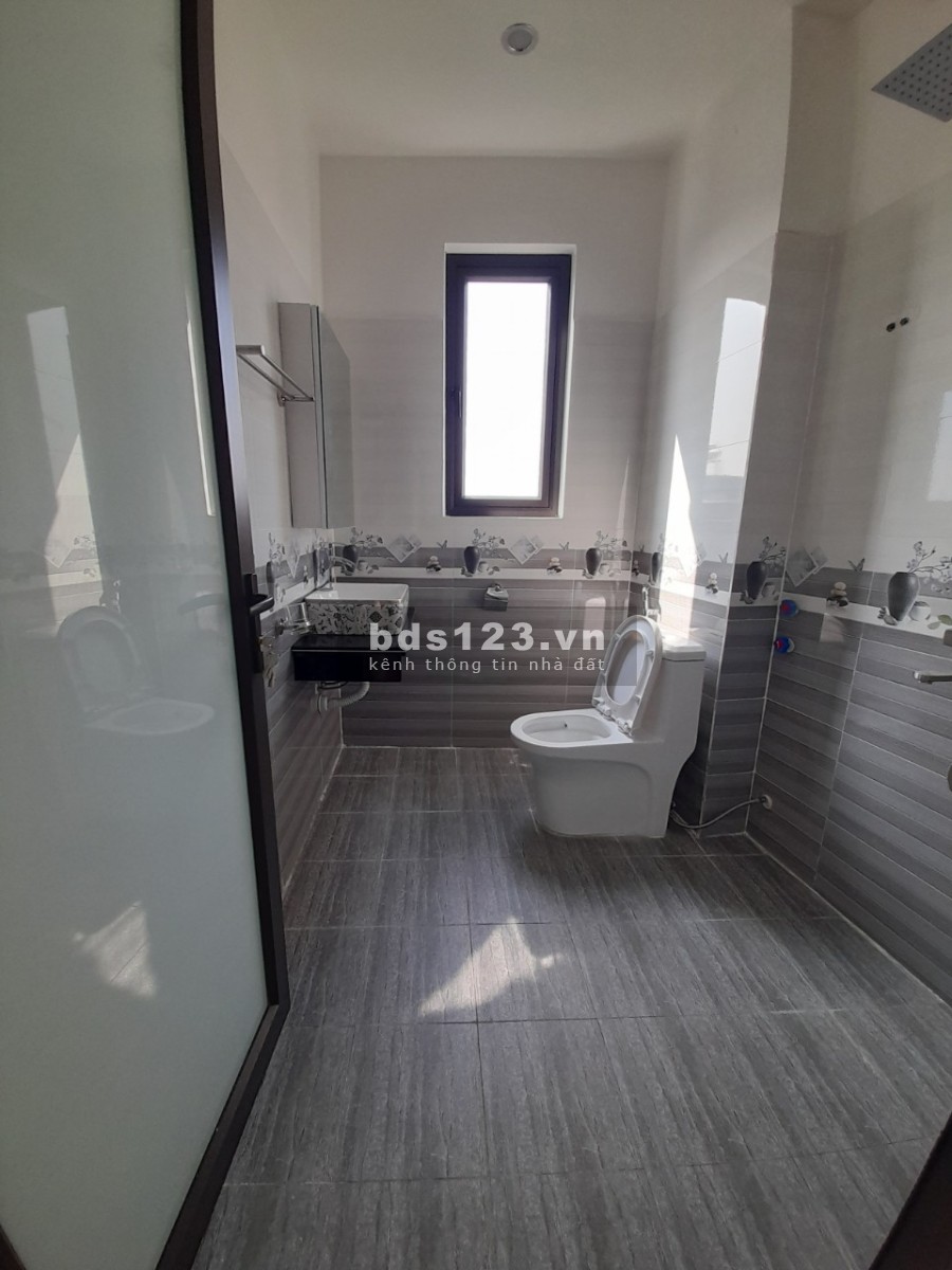 Bán nhà 8 căn Nam Phong, Hải An vị trí đắc địa, giá tốt liên hệ xem nhà 0569425008