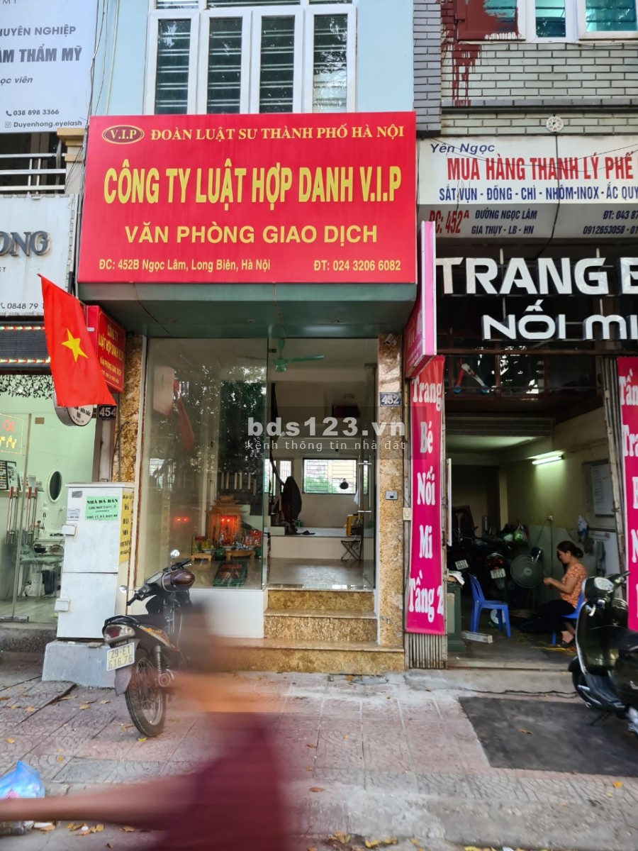 Cho thuê tầng 1/ tầng 2 mặt đường Ngọc Lâm làm cửa hàng hoặc văn phòng giá tốt
